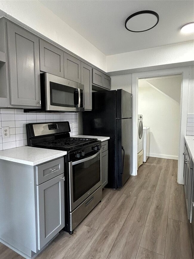 Building Photo - 5903 Cougar Dr