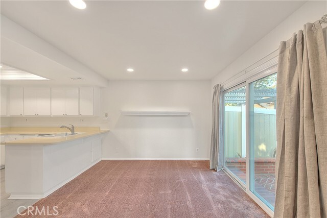 Building Photo - 26222 Fern Glen