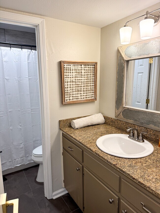 Building Photo - 206 Park Lane