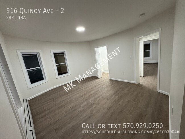 Building Photo - 916 Quincy Ave