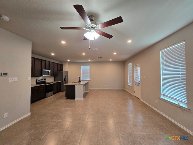 Building Photo - 2565 Hiddenbrooke Trace