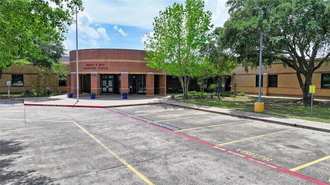 Building Photo - 16106 Golden Sands Dr