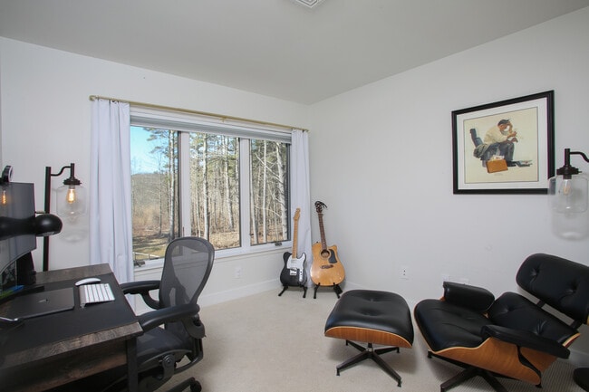 Building Photo - 23 Cross Rd