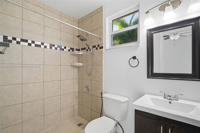 Building Photo - 1049 Thistle Creek Ct