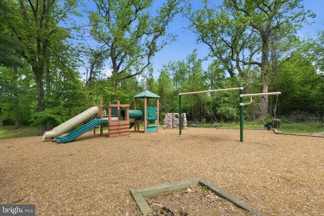 Building Photo - 7651 Tremayne Pl