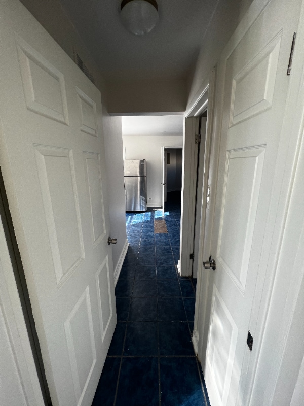 Building Photo - 9136 S Anthony Ave