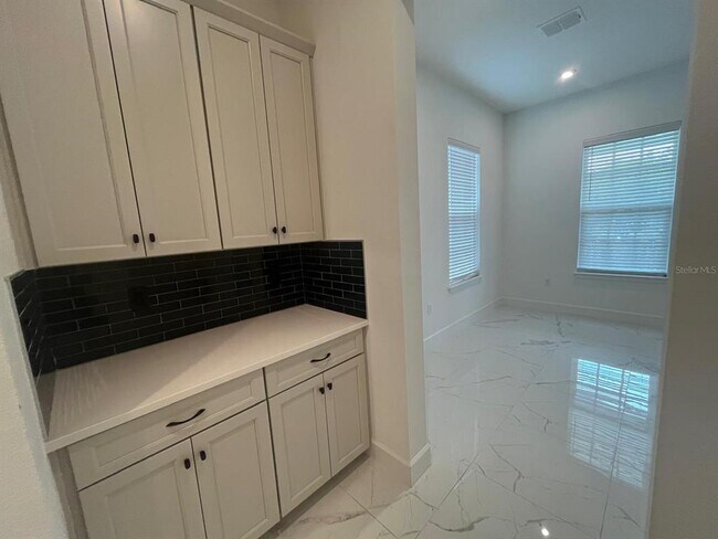 Building Photo - 7537 Estuary Lk Lp