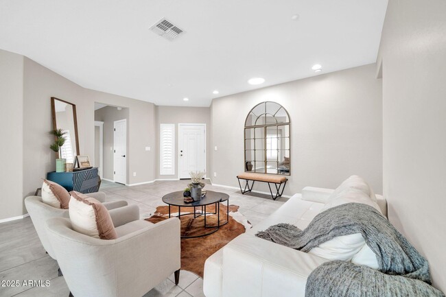 Building Photo - 41309 N Belfair Way