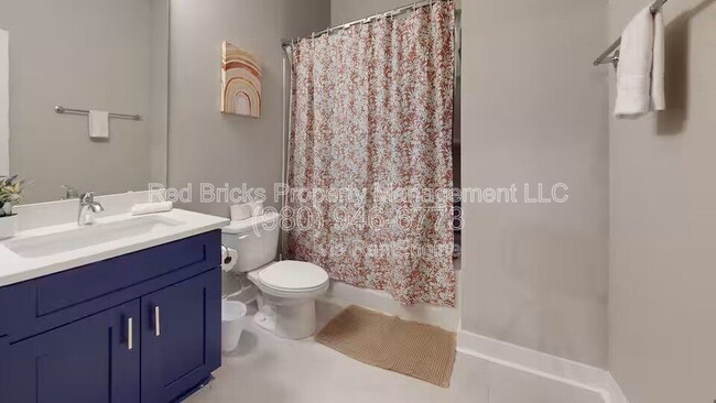 Building Photo - 4122 Salient St