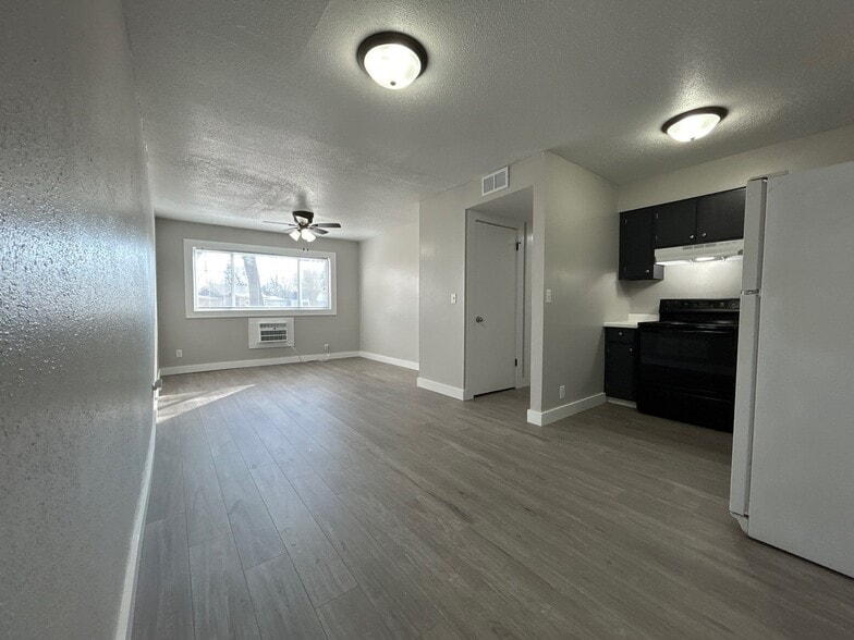 Building Photo - Timber Creek Apartments