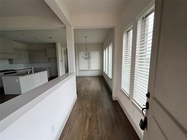 Building Photo - 7200 San Saba Dr