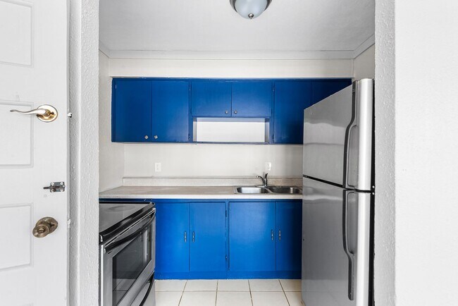 Building Photo - SOUTH TAMPA HOME FOR RENT!