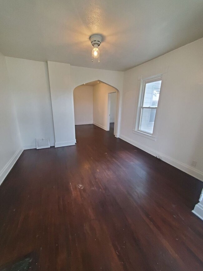 Building Photo - 1806-1808 63rd St. (Duplex)