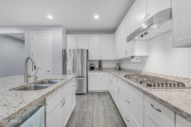 Building Photo - 3938 E Ficus Way