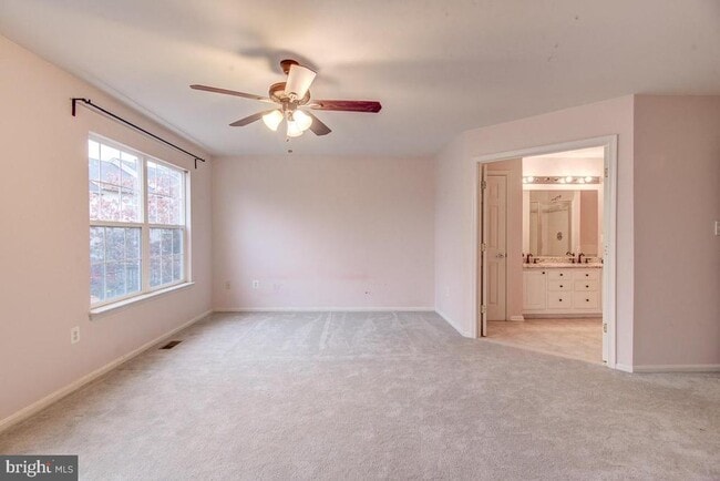 Building Photo - 7700 Duneiden Ln