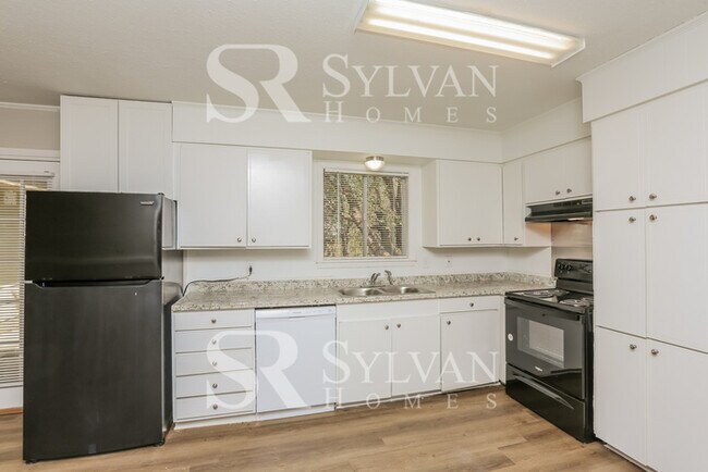 Building Photo - Coming HOME never felt so good!