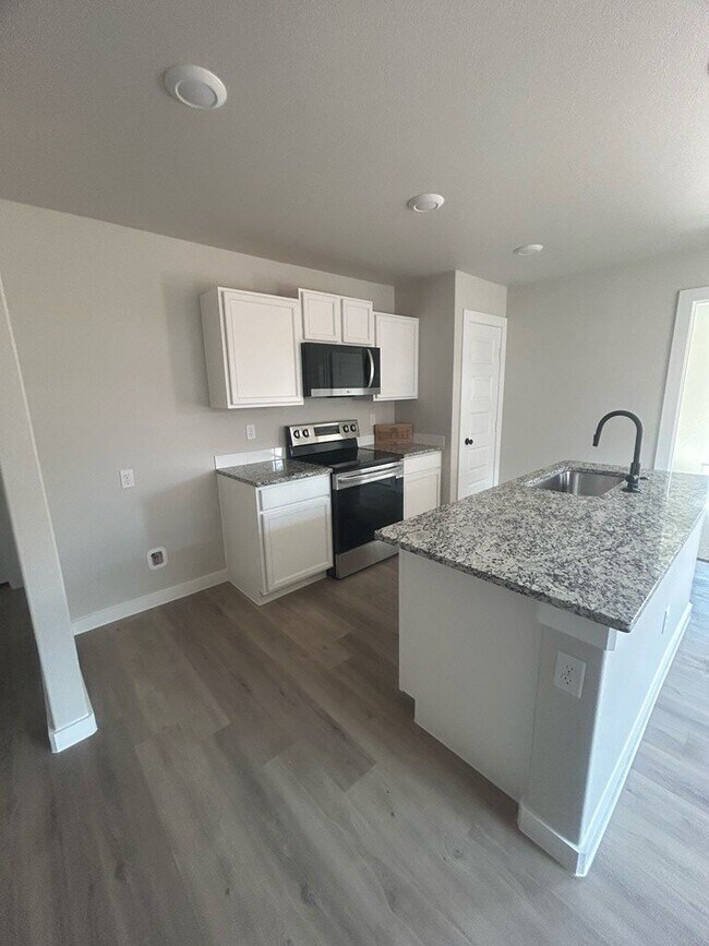Building Photo - 10803 Bandana Dr