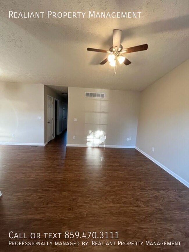 Building Photo - 301 Parker Pl