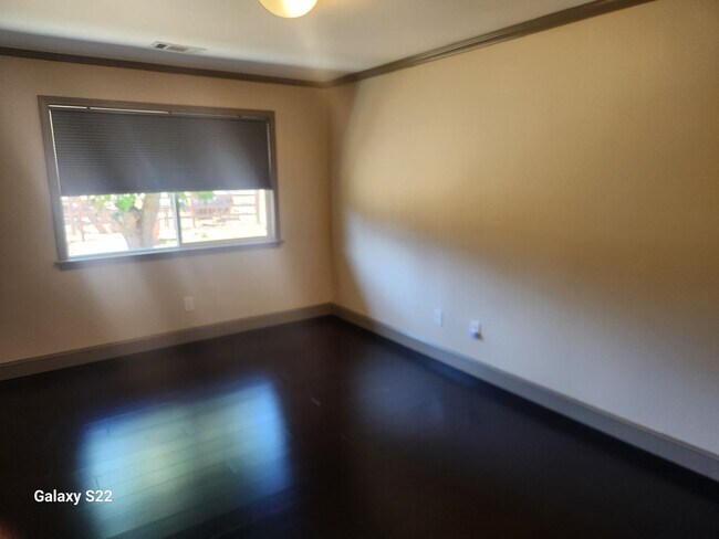 Building Photo - Must See, Incredible 3 bedroom, 2 bathroom...