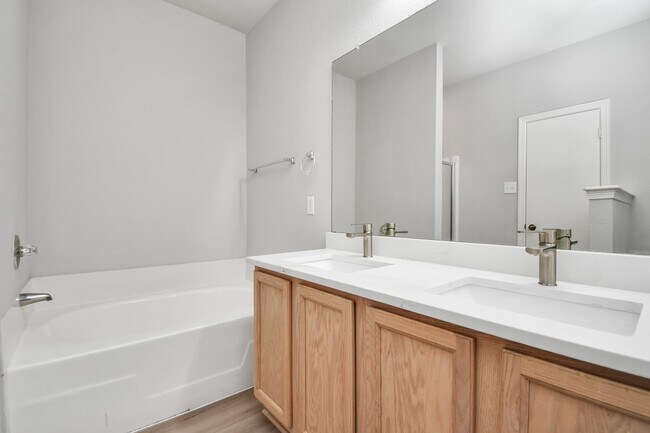 Building Photo - 24118 Wild Horses Ln