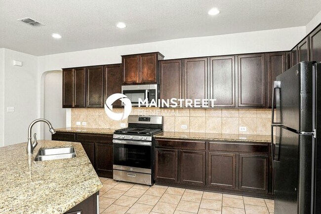 Building Photo - 4 Bedroom Pet-Friendly Home in San Antonio, TX with Main Street Renewal