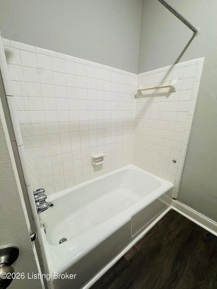 Building Photo - 153 Thierman Ln