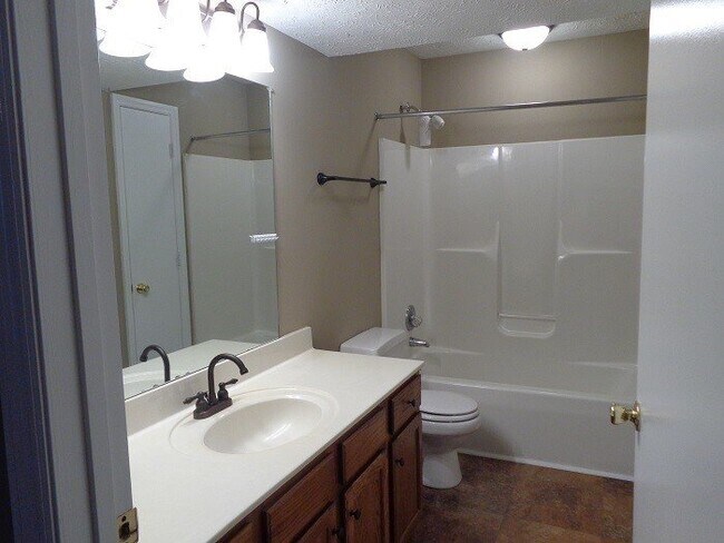 Building Photo - 277 A DUNBAR CAVE ROAD