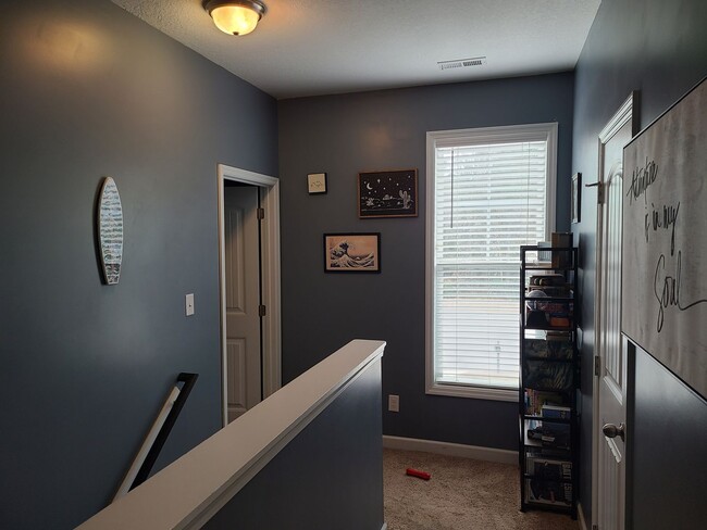 Building Photo - 4 Bed, 2.5 Bath located in The Village in Folkstone Community - Holly Ridge