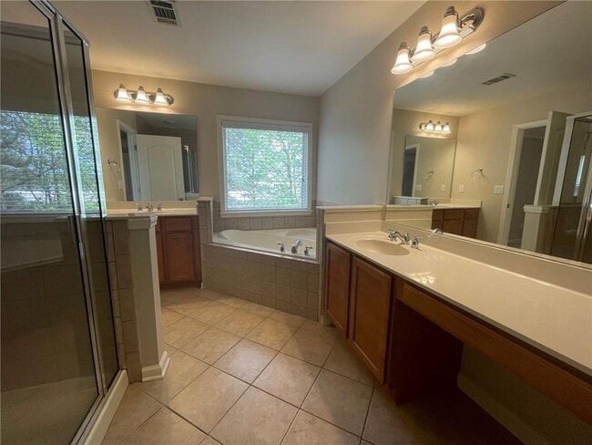 Building Photo - 6008 Manchester Cir