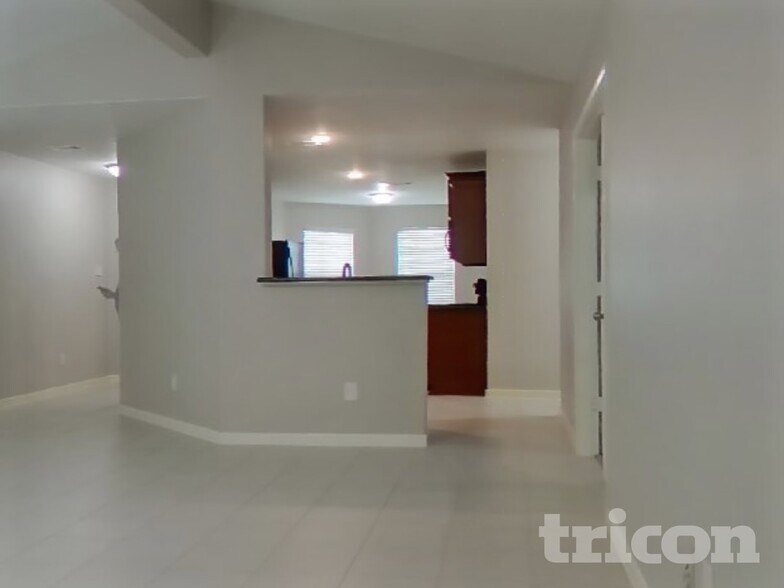 Building Photo - 612 Totem Trail Dr
