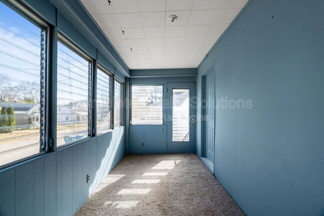 Building Photo - 409 Harrison Ave