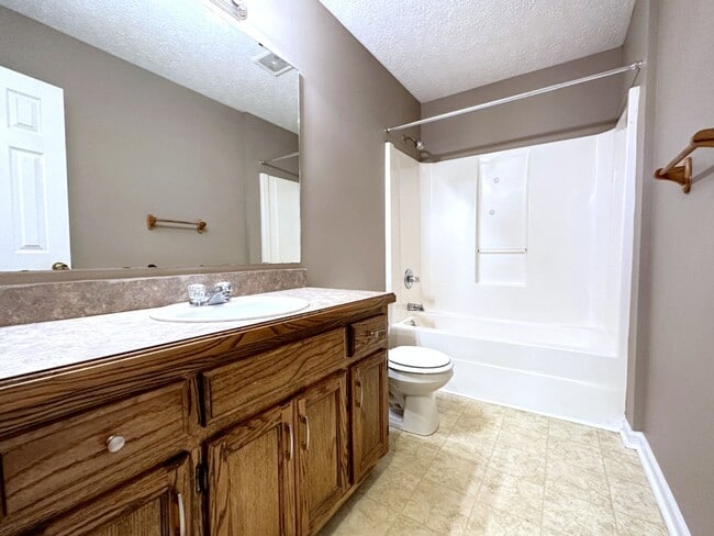 Building Photo - Single-Family in Oak Grove, KY--Deck and Large Backyard!