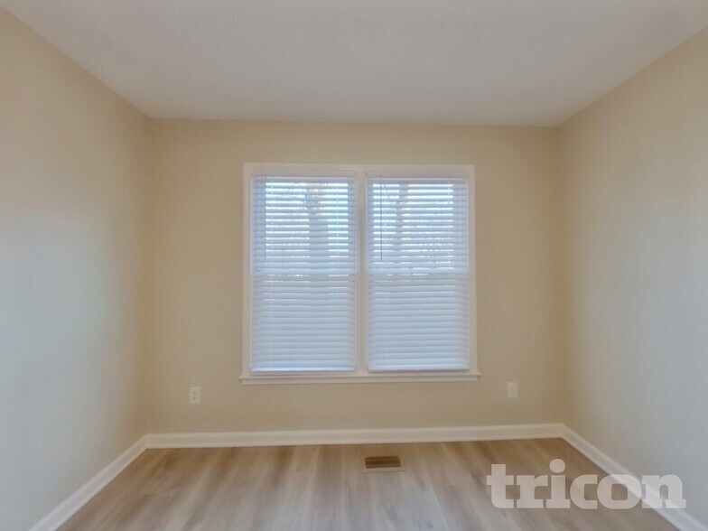 Building Photo - 100 Flagstar Ct