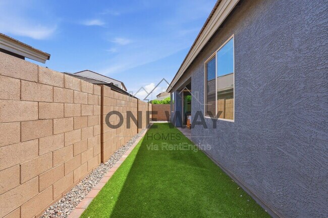 Building Photo - 9862 E Palladium Dr