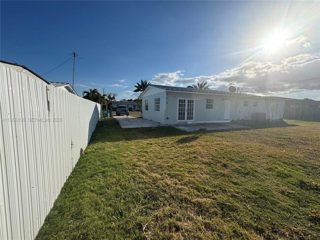 Building Photo - 16765 SW 301st St