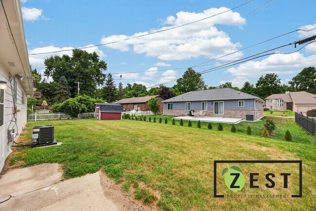 Building Photo - Cozy 3 bd Home in Excellent Area! Open House Sunday, August 9,2026 @ 2p-3p