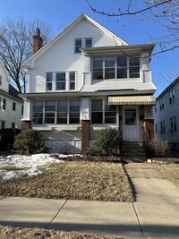 Building Photo - 196 W Franklin St