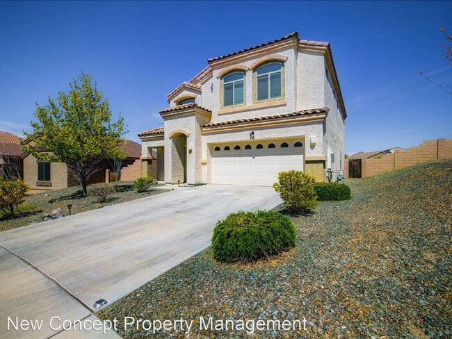 Building Photo - 4 br, 2.5 bath House - 240 West Hershel H ...