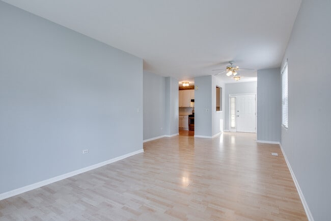 Building Photo - 805 Genesee Dr