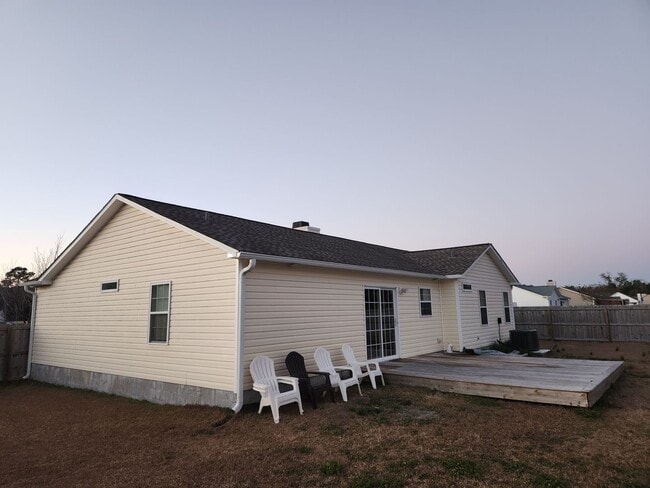 Building Photo - 407 S Grazing Ct