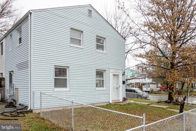 Building Photo - 5627 8th St S