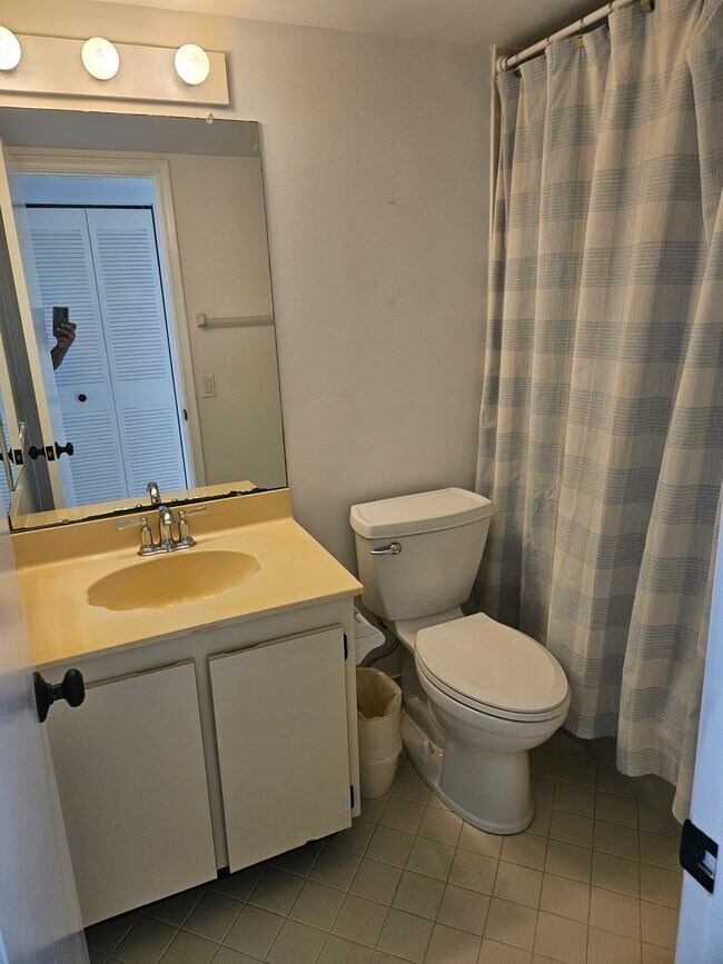 Building Photo - Move-In Special! Get November FREE When You Sign a 1-Year Lease!