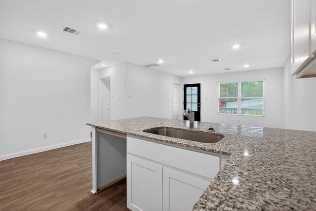 Building Photo - 11806 Holly Hurst Dr