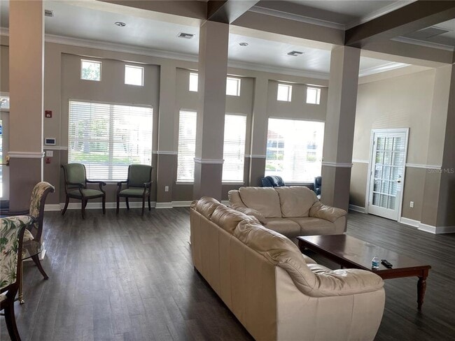 Building Photo - 18001 RICHMOND PLACE Dr