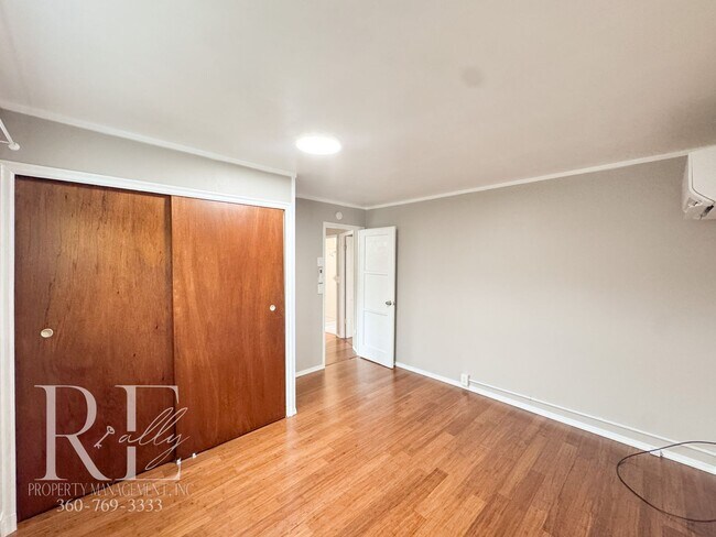 Building Photo - Charming Bremerton Rambler with Classic Warmth and Modern Comforts