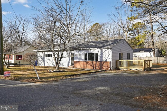 Building Photo - 32 Rosewood Rd