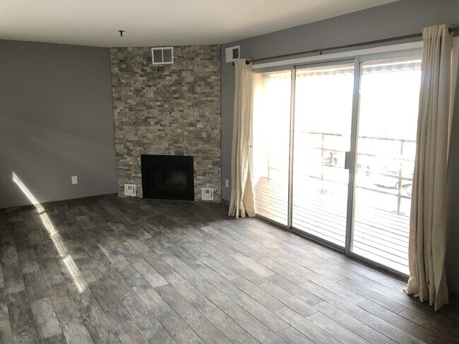 Building Photo - 2601 W Broadway Blvd