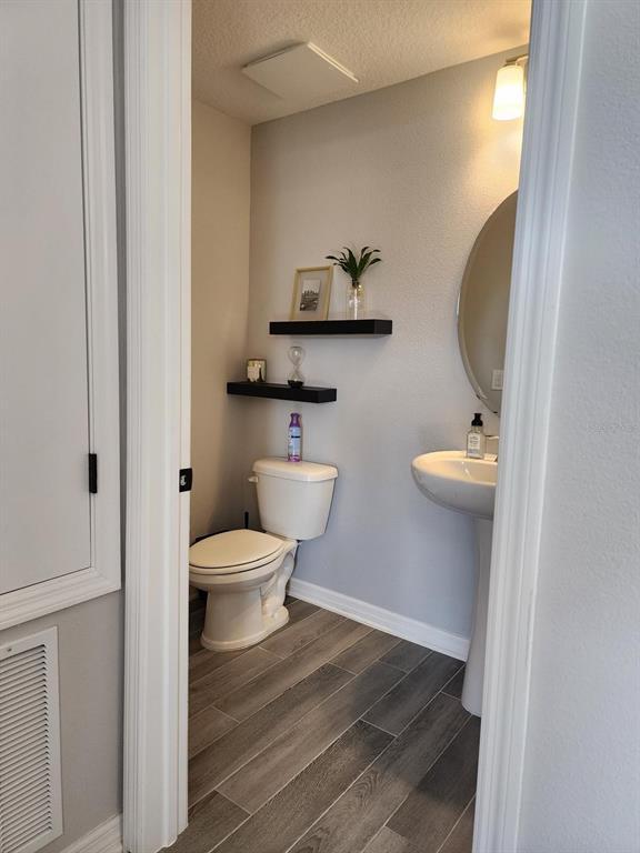 Building Photo - 12154 Plumpton Dr