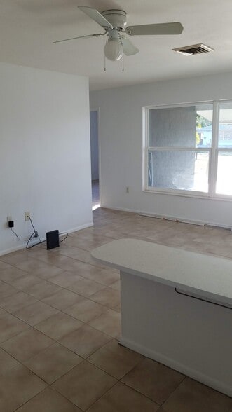 Building Photo - 443 Granada Blvd