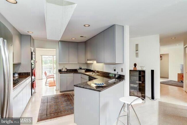 Building Photo - 8002 Grand Teton Dr